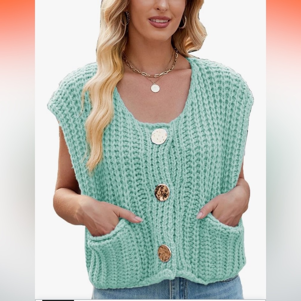 Mint Green Women's cropped Sweater Vest size medium with pockets
